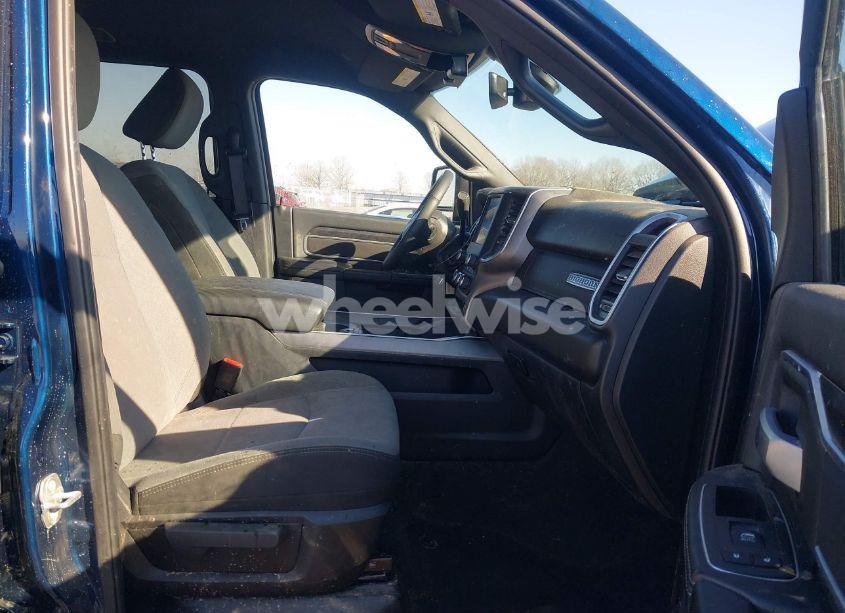 Photo 5 of 2024 Ram 2500 BIG HORN 4X4 6'4 BOX (VIN 3C6UR5DL1RG235886)