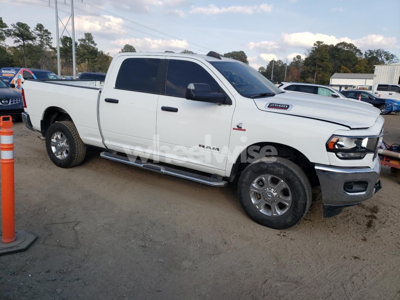 Photo 4 of 2024 RAM 2500 BIG HORN (VIN 3C6UR5DL1RG266801)