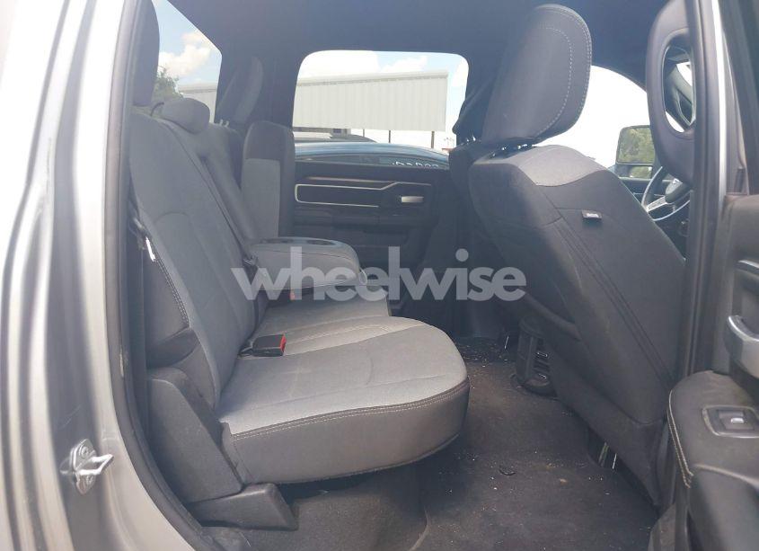 Photo 8 of 2024 Ram 2500 BIG HORN 4X4 6'4 BOX (VIN 3C6UR5DL1RG336569)