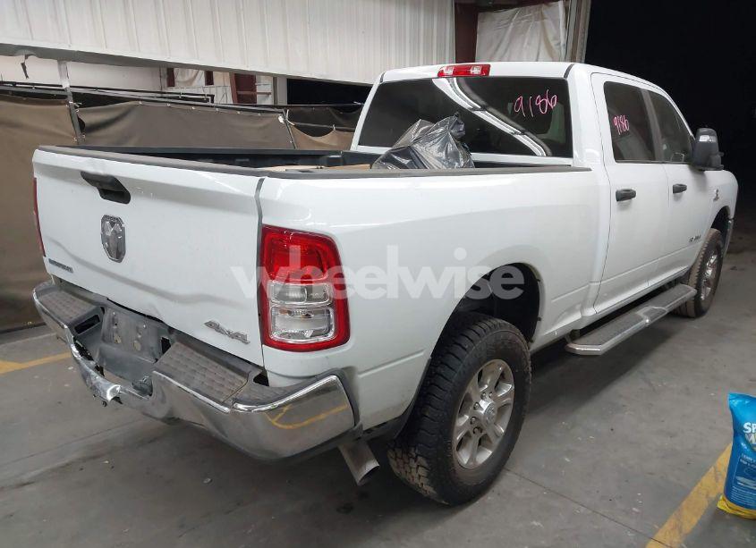 Photo 4 of 2024 Ram 2500 BIG HORN 4X4 6'4 BOX (VIN 3C6UR5DL1RG338595)