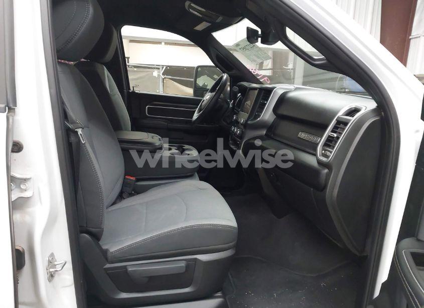 Photo 5 of 2024 Ram 2500 BIG HORN 4X4 6'4 BOX (VIN 3C6UR5DL1RG338595)