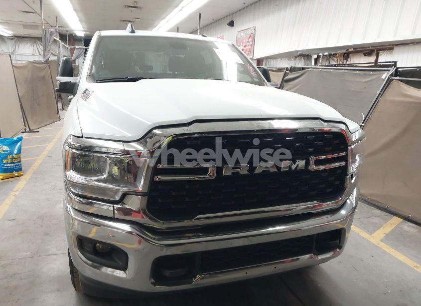 Photo 6 of 2024 Ram 2500 BIG HORN 4X4 6'4 BOX (VIN 3C6UR5DL1RG338595)