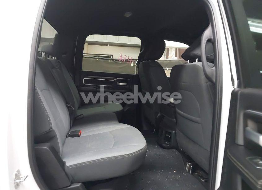 Photo 8 of 2024 Ram 2500 BIG HORN 4X4 6'4 BOX (VIN 3C6UR5DL1RG338595)