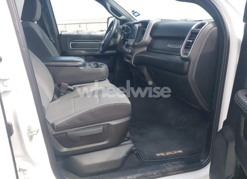 Photo 5 of 2024 Ram 2500 BIG HORN 4X4 6'4 BOX (VIN 3C6UR5DL1RG338631)