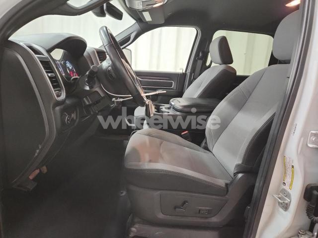 Photo 3 of 2024 RAM 2500 BIG HORN (VIN 3C6UR5DL1RG338693)