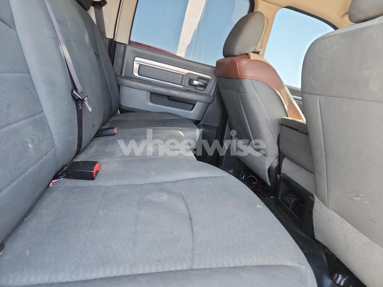 Photo 10 of 2015 RAM 2500 SLT N/A (VIN 3C6UR5DL2FG526845)