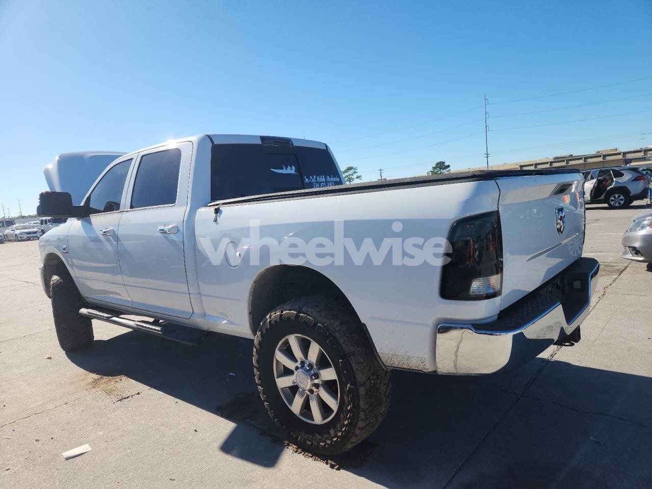 Photo 2 of 2015 RAM 2500 SLT N/A (VIN 3C6UR5DL2FG526845)