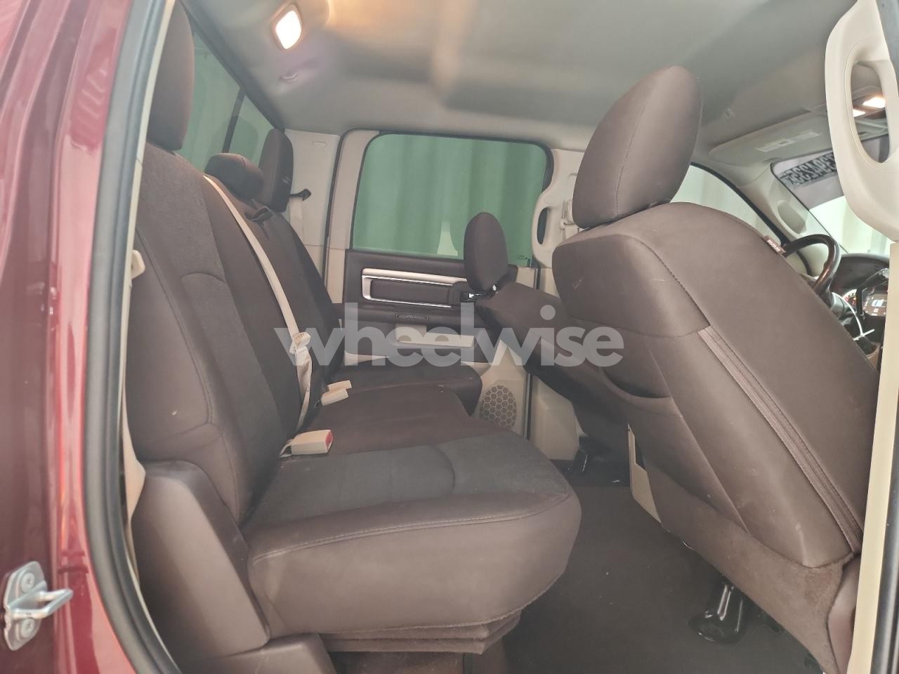 Photo 11 of 2018 RAM 2500 SLT N/A (VIN 3C6UR5DL2JG405547)