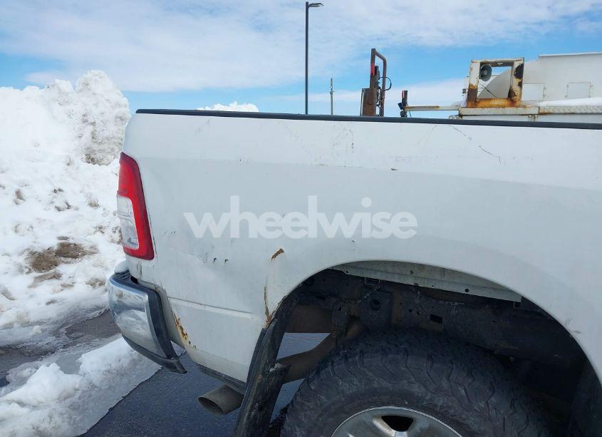 Photo 6 of 2019 Ram 2500 BIG HORN 4X4 6'4 BOX (VIN 3C6UR5DL2KG518920)