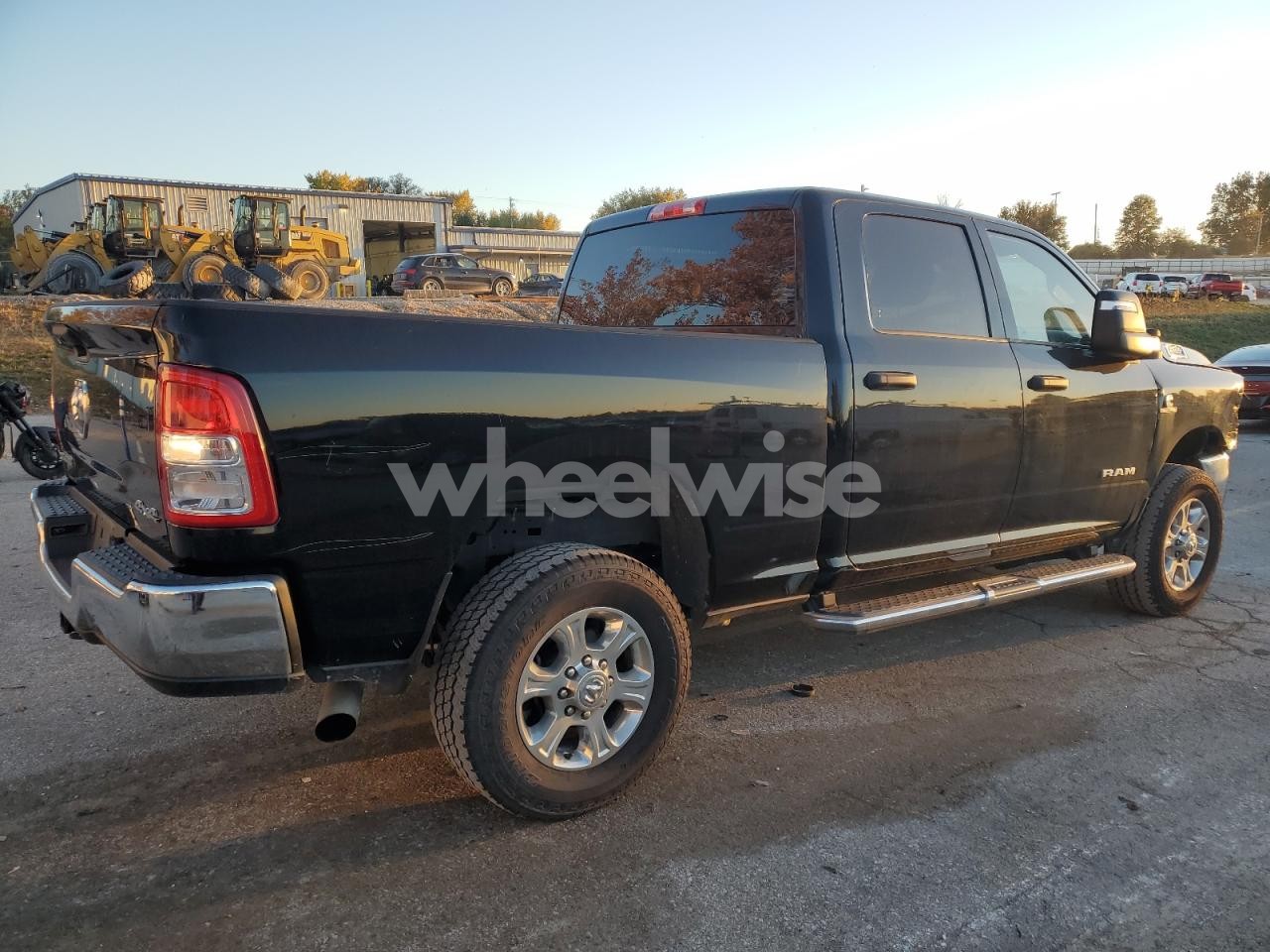 Photo 3 of 2024 RAM 2500 BIG HORN (VIN 3C6UR5DL2RG157795)