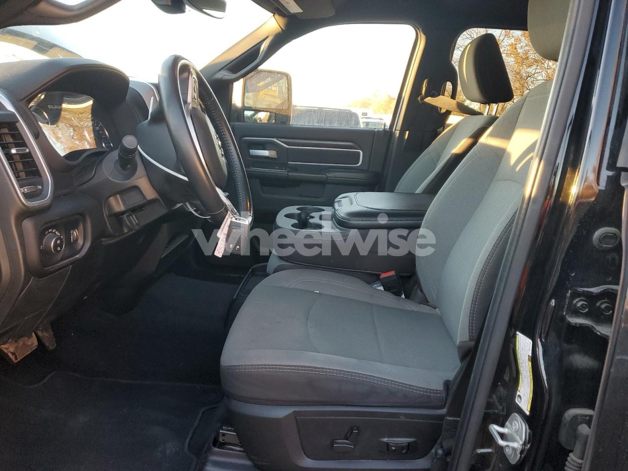 Photo 7 of 2024 RAM 2500 BIG HORN (VIN 3C6UR5DL2RG157795)