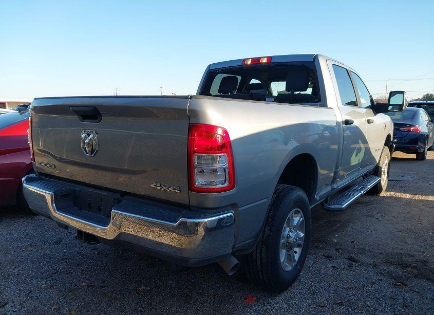 Photo 4 of 2024 Ram 2500 BIG HORN 4X4 6'4 BOX (VIN 3C6UR5DL2RG339982)