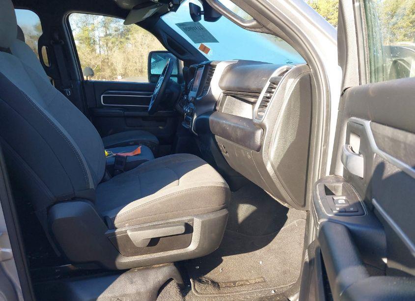 Photo 5 of 2024 Ram 2500 (VIN 3C6UR5DL3RG266668)