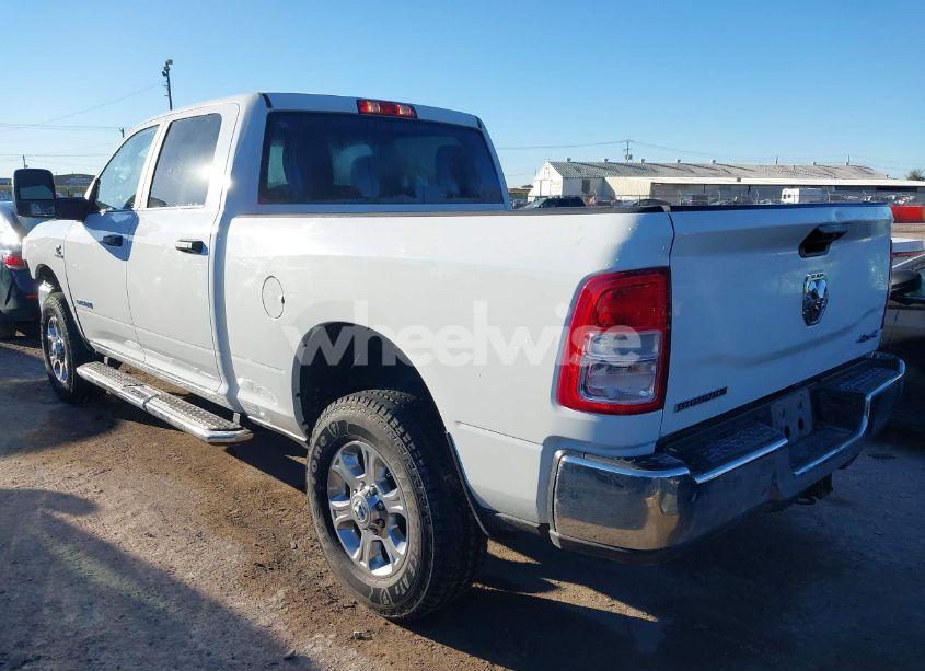 Photo 3 of 2024 Ram 2500 BIG HORN 4X4 6'4 BOX (VIN 3C6UR5DL3RG283485)