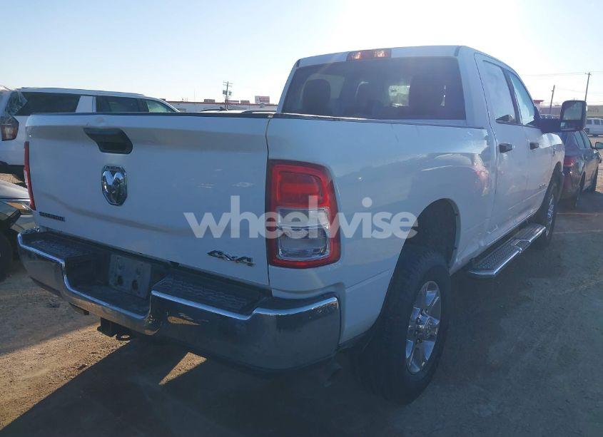 Photo 4 of 2024 Ram 2500 BIG HORN 4X4 6'4 BOX (VIN 3C6UR5DL3RG283485)