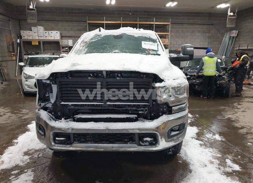 Photo 12 of 2024 Ram 2500 BIG HORN 4X4 6'4 BOX (VIN 3C6UR5DL3RG285821)