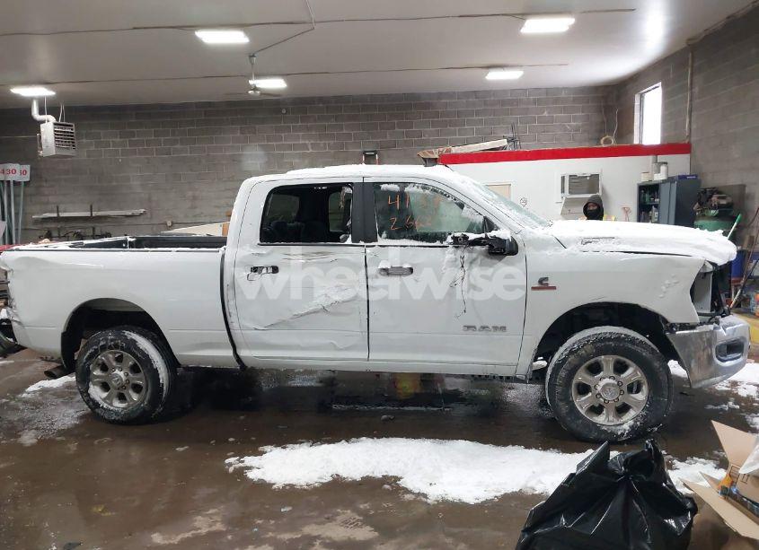 Photo 13 of 2024 Ram 2500 BIG HORN 4X4 6'4 BOX (VIN 3C6UR5DL3RG285821)