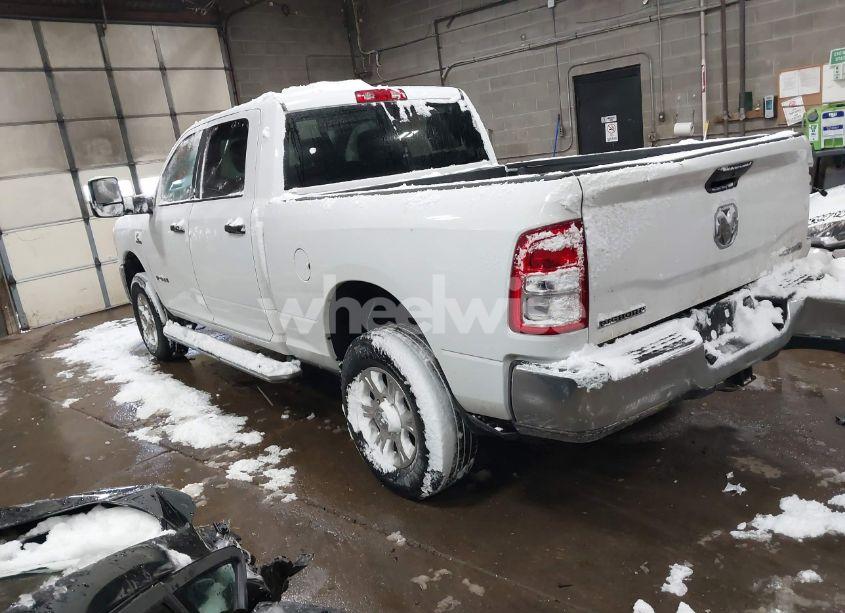 Photo 3 of 2024 Ram 2500 BIG HORN 4X4 6'4 BOX (VIN 3C6UR5DL3RG285821)