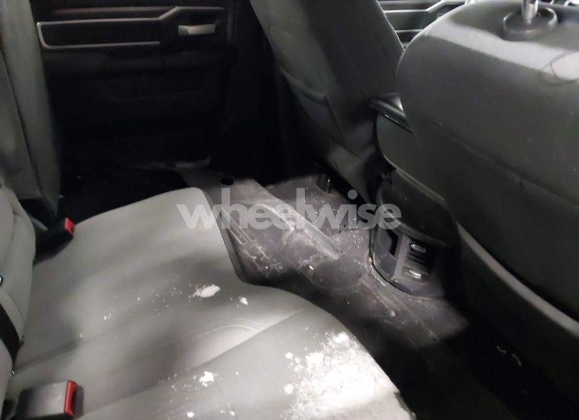 Photo 8 of 2024 Ram 2500 BIG HORN 4X4 6'4 BOX (VIN 3C6UR5DL3RG285821)