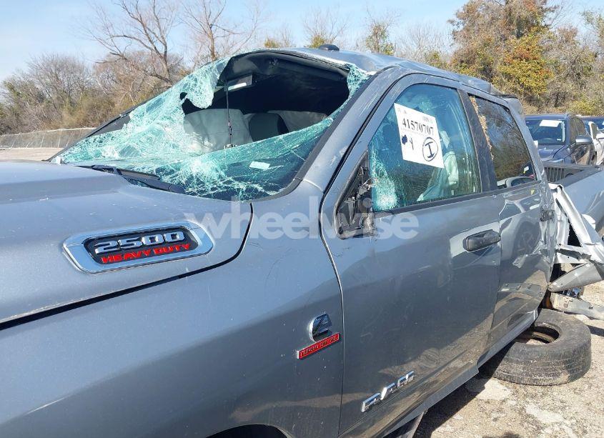 Photo 6 of 2024 Ram 2500 BIG HORN 4X4 6'4 BOX (VIN 3C6UR5DL3RG338405)