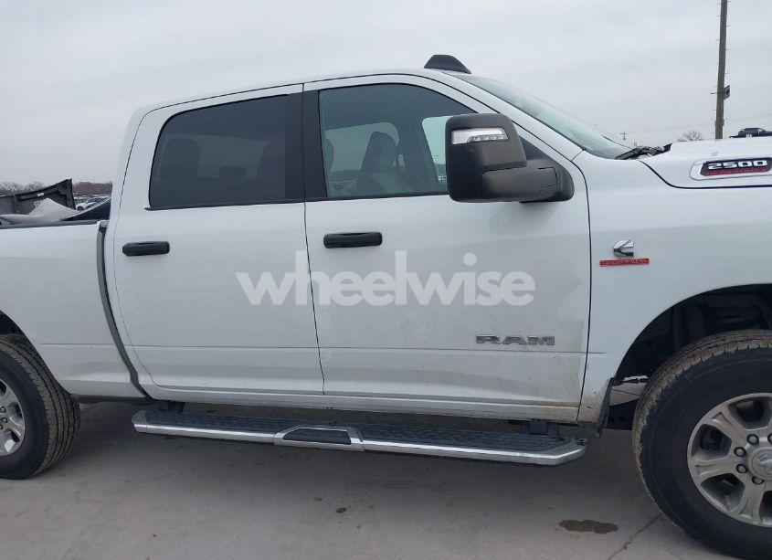 Photo 13 of 2024 Ram 2500 BIG HORN 4X4 6'4 BOX (VIN 3C6UR5DL3RG339974)