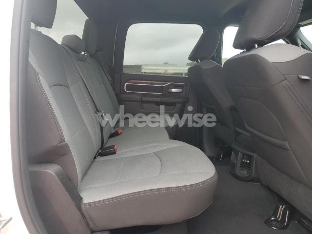 Photo 7 of 2024 RAM 2500 BIG HORN (VIN 3C6UR5DL3RG343538)