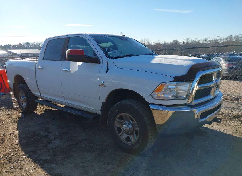 2017 Ram 2500 SLT 4X4 6'4 BOX (VIN 3C6UR5DL4HG515574) main photo