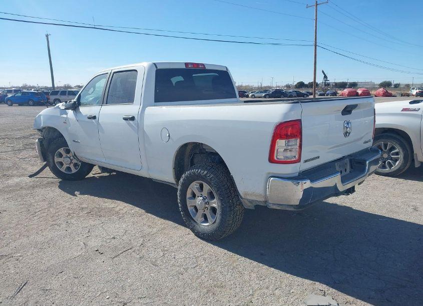 Photo 3 of 2024 Ram 2500 BIG HORN 4X4 6'4 BOX (VIN 3C6UR5DL4RG101518)