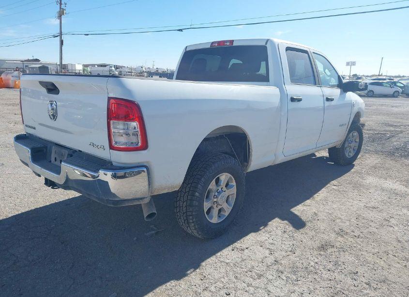 Photo 4 of 2024 Ram 2500 BIG HORN 4X4 6'4 BOX (VIN 3C6UR5DL4RG101518)