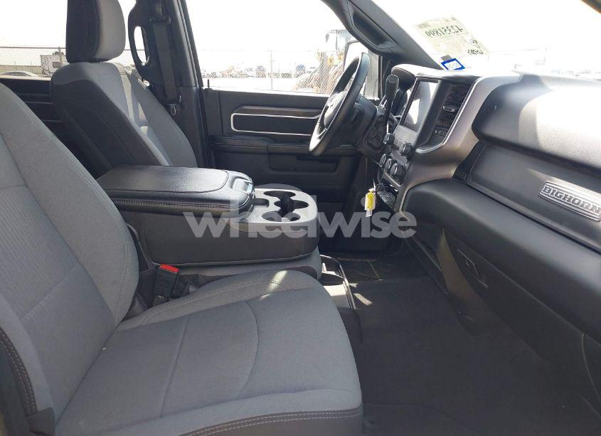 Photo 5 of 2024 Ram 2500 BIG HORN 4X4 6'4 BOX (VIN 3C6UR5DL4RG246011)