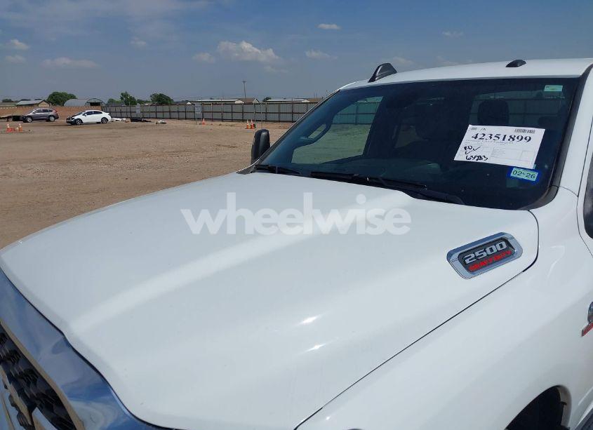 Photo 6 of 2024 Ram 2500 BIG HORN 4X4 6'4 BOX (VIN 3C6UR5DL4RG246011)