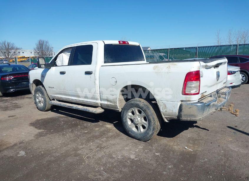 Photo 3 of 2024 Ram 2500 BIG HORN 4X4 6'4 BOX (VIN 3C6UR5DL4RG285892)