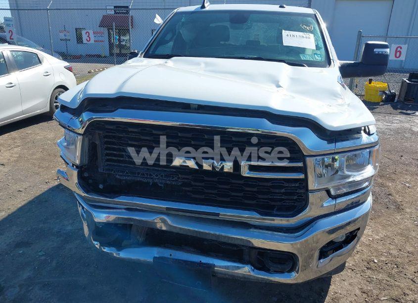 Photo 6 of 2024 Ram 2500 BIG HORN 4X4 6'4 BOX (VIN 3C6UR5DL4RG285892)