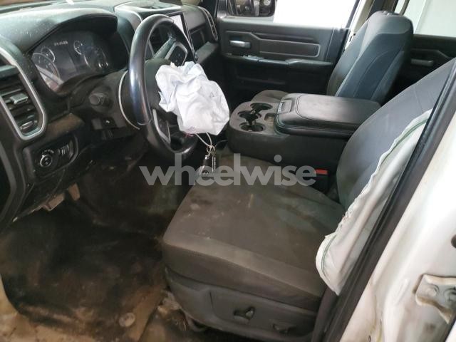 Photo 10 of 2019 RAM 2500 BIG HORN (VIN 3C6UR5DL5KG563902)