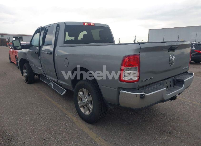 Photo 3 of 2024 Ram 2500 BIG HORN 4X4 6'4 BOX (VIN 3C6UR5DL5RG154048)