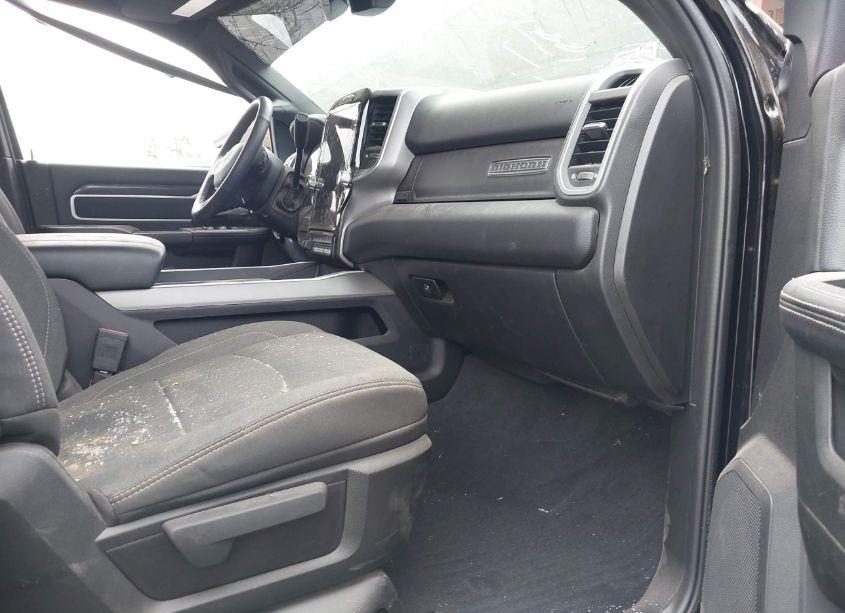 Photo 5 of 2024 Ram 2500 BIG HORN 4X4 6'4 BOX (VIN 3C6UR5DL5RG179452)