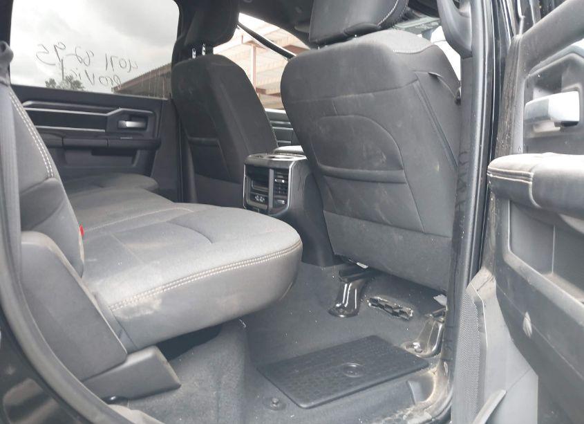 Photo 8 of 2024 Ram 2500 BIG HORN 4X4 6'4 BOX (VIN 3C6UR5DL5RG179452)