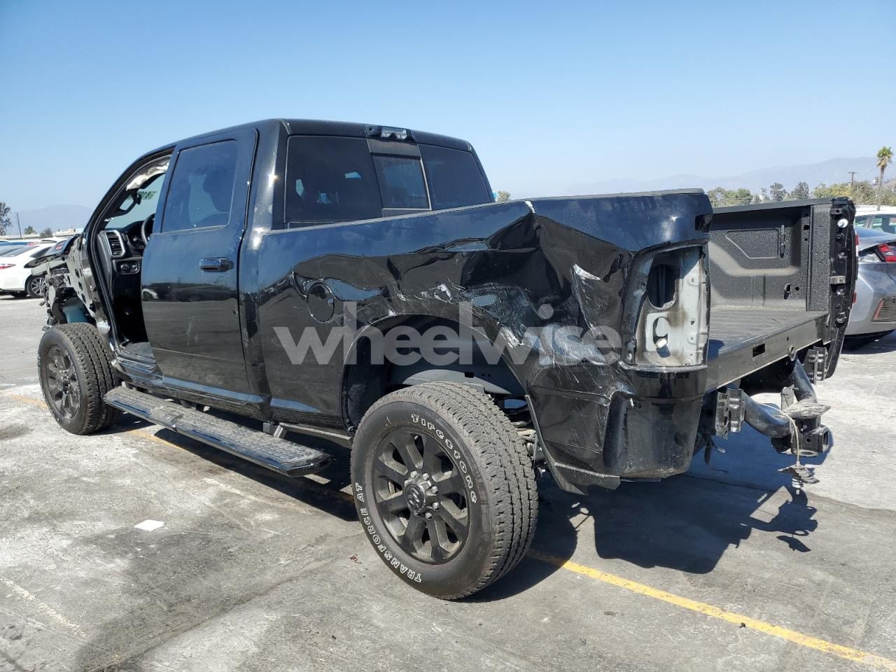 Photo 2 of 2024 RAM 2500 BIG HORN (VIN 3C6UR5DL5RG251346)