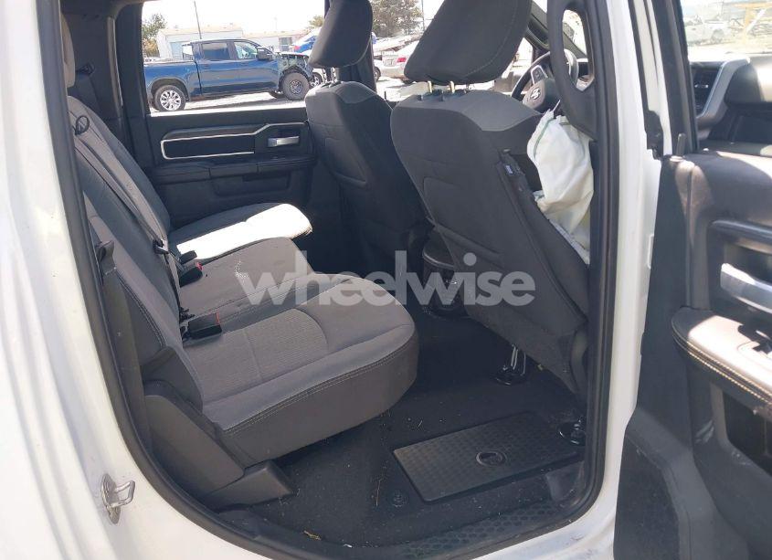 Photo 8 of 2024 Ram 2500 BIG HORN 4X4 6'4 BOX (VIN 3C6UR5DL5RG303820)