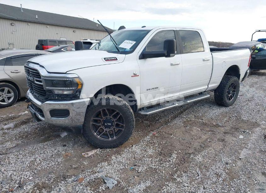 Photo 2 of 2019 Ram 2500 BIG HORN 4X4 6'4 BOX (VIN 3C6UR5DL6KG678413)