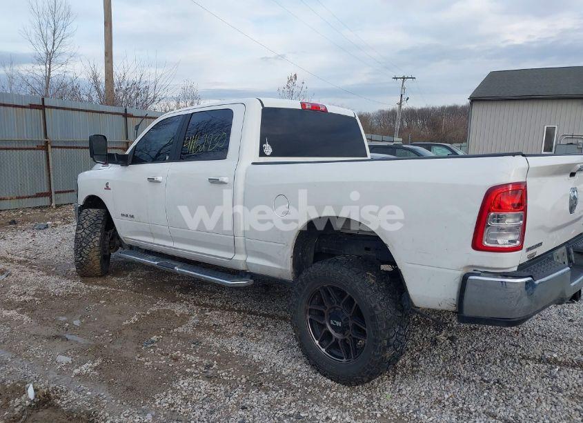 Photo 3 of 2019 Ram 2500 BIG HORN 4X4 6'4 BOX (VIN 3C6UR5DL6KG678413)