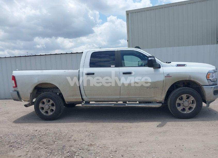 Photo 13 of 2024 Ram 2500 BIG HORN 4X4 6'4 BOX (VIN 3C6UR5DL6RG157864)