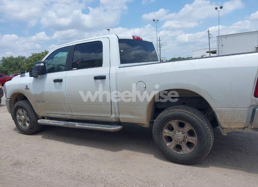 Photo 14 of 2024 Ram 2500 BIG HORN 4X4 6'4 BOX (VIN 3C6UR5DL6RG157864)