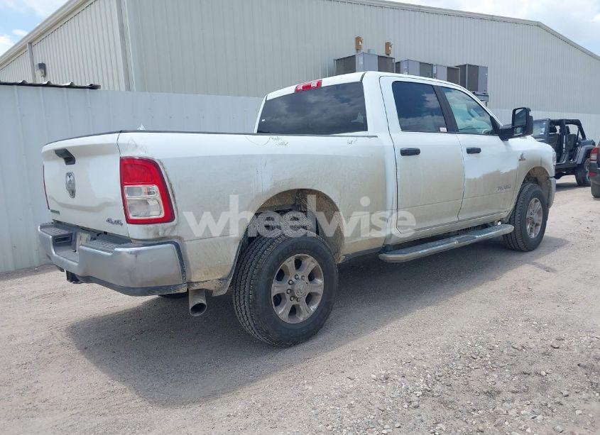 Photo 4 of 2024 Ram 2500 BIG HORN 4X4 6'4 BOX (VIN 3C6UR5DL6RG157864)