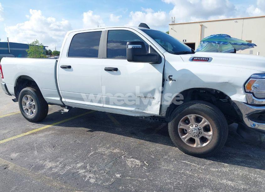 Photo 6 of 2024 Ram 2500 BIG HORN 4X4 6'4 BOX (VIN 3C6UR5DL6RG285652)