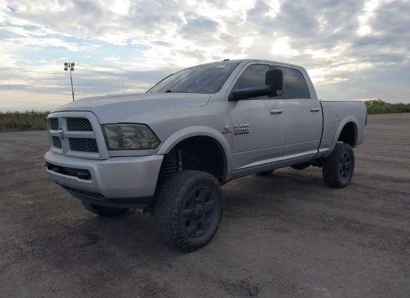 Photo 2 of 2016 Ram 2500 SLT (VIN 3C6UR5DL7GG166246)