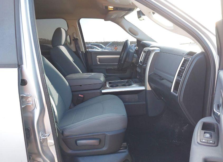 Photo 5 of 2016 Ram 2500 SLT (VIN 3C6UR5DL7GG166246)