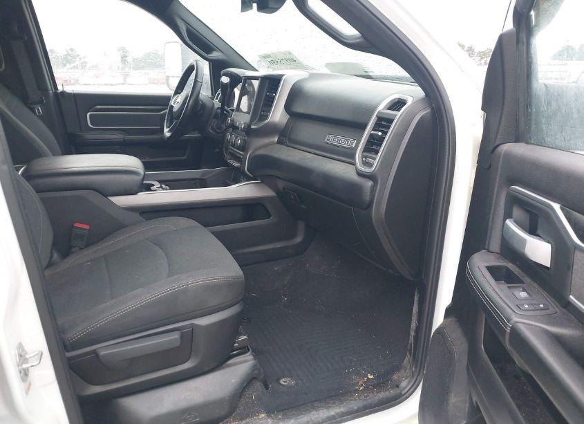 Photo 5 of 2019 Ram 2500 BIG HORN 4X4 6'4 BOX (VIN 3C6UR5DL7KG664343)