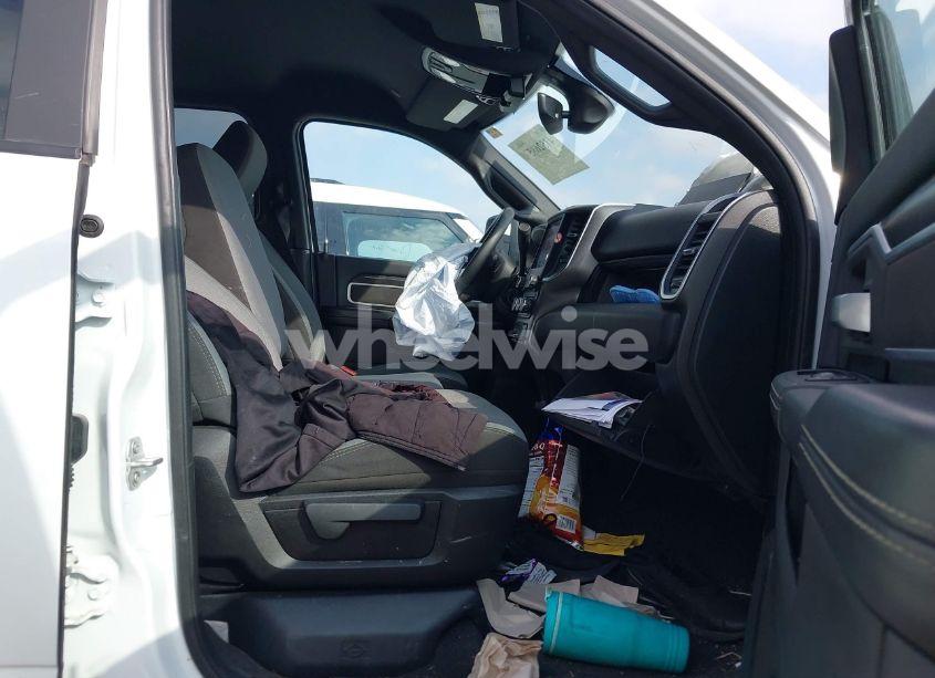 Photo 5 of 2024 Ram 2500 BIG HORN 4X4 6'4 BOX (VIN 3C6UR5DL7RG233026)