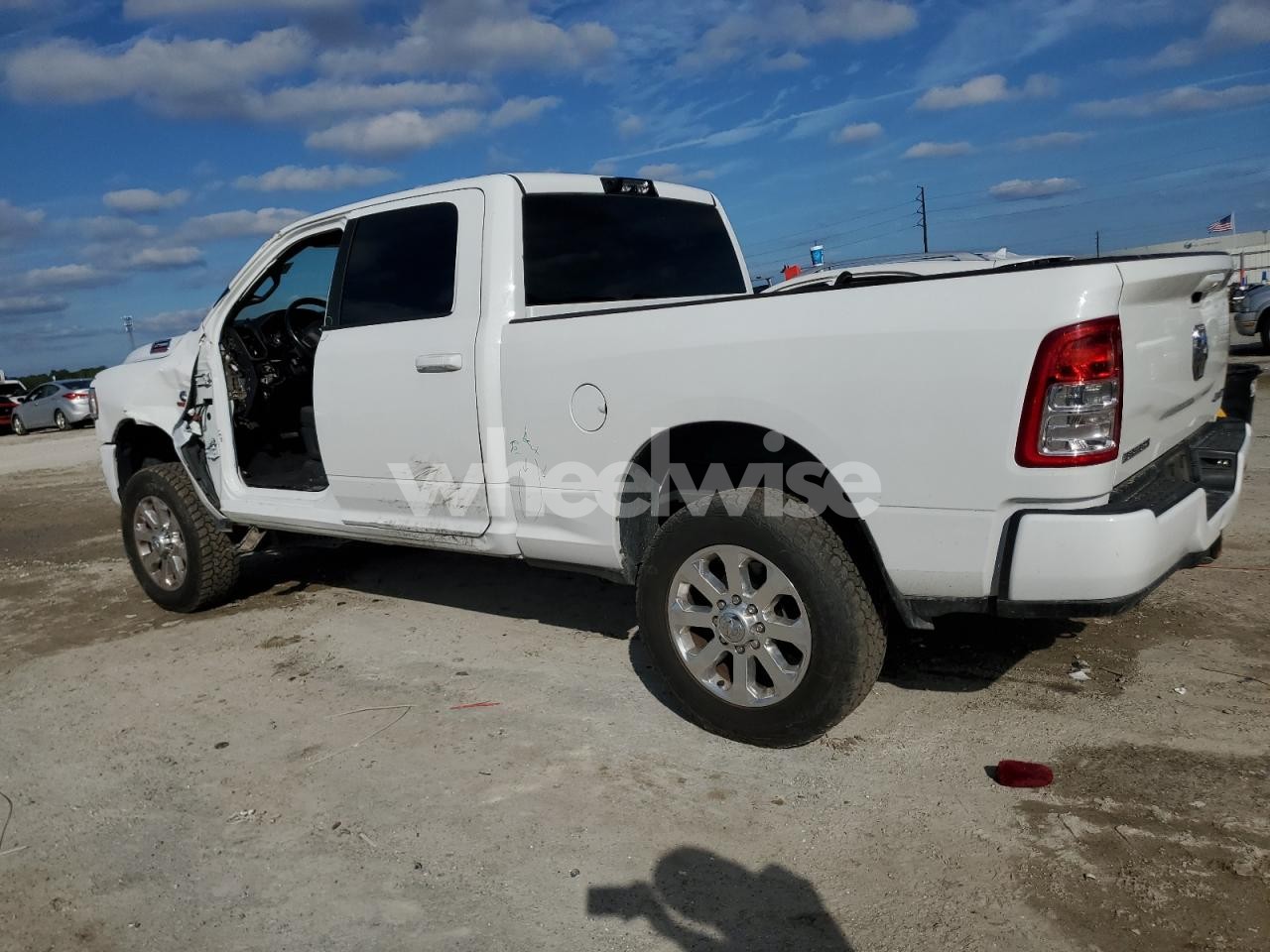 Photo 2 of 2022 RAM 2500 BIG HORN/LONE STAR (VIN 3C6UR5DL8NG169380)